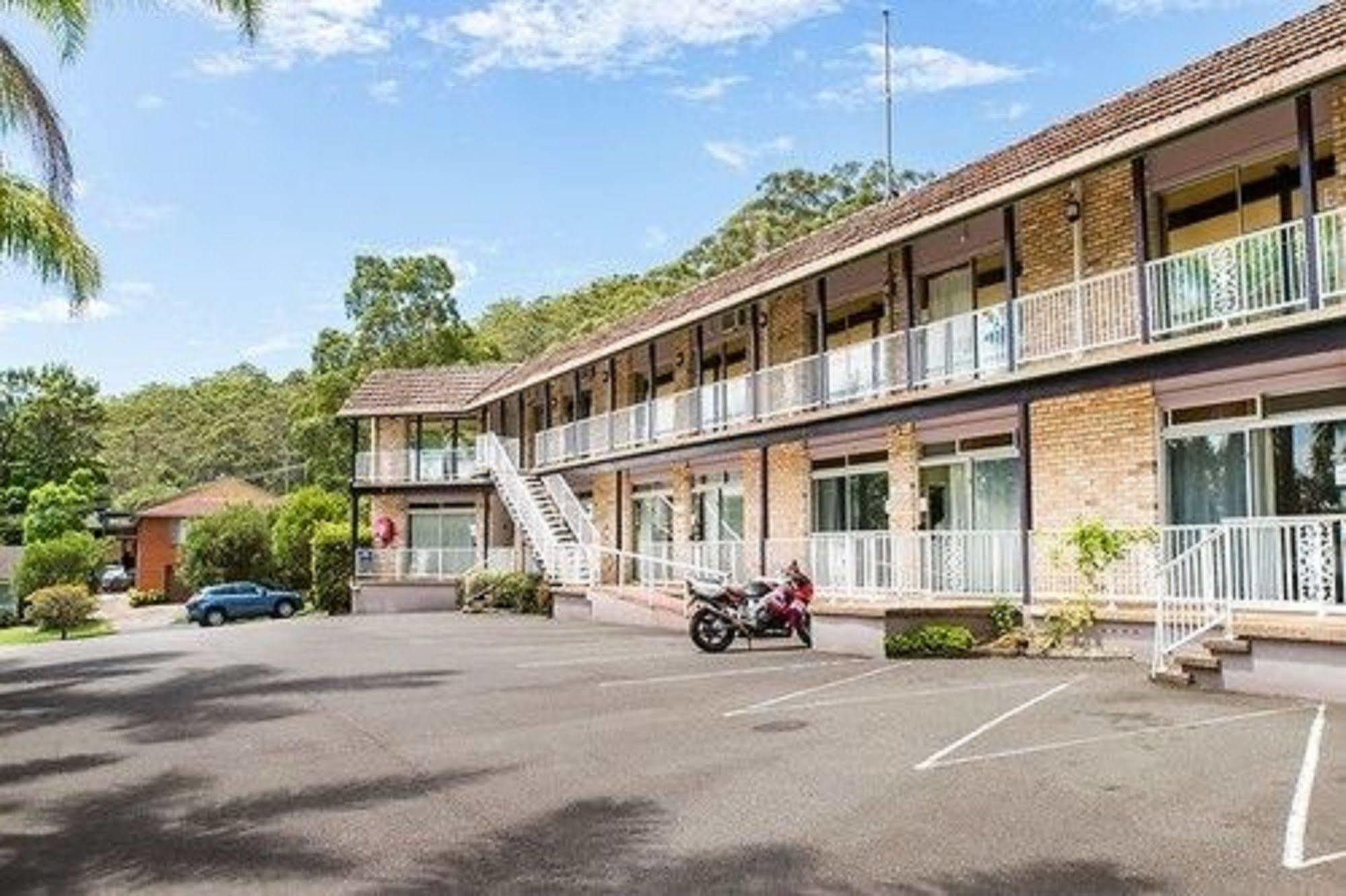 Gosford Inn Motel Exterior photo